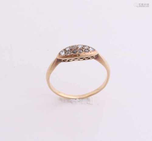 Yellow gold ring, 585/000, with old diamond. Ring at the upper side with a marquise-shaped