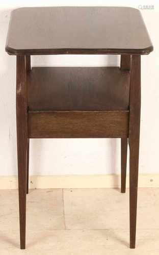 Antique oak side table with floor. Approximately 1920. Size 37 x 46 x 46 cm. In very good