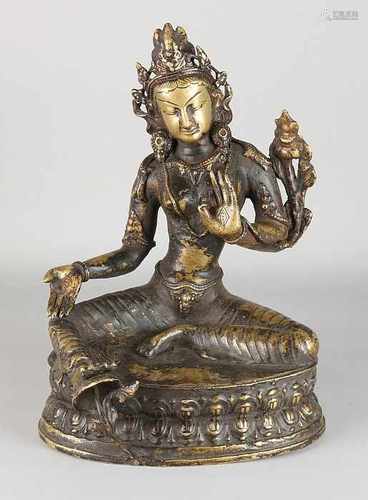 Old / antique Chinese bronze Buddha in lotus. Tibet. Dimensions: 34 cm. In good condition.