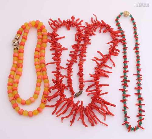 Three necklaces with gemstones. A necklace of coral twigs, 8-40mm, 60 cm, a necklace with honey