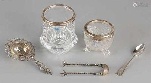 Lot silver, 833/000, with a crystal spoon vase with silver edge with pearl operation, a small