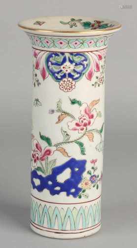 Chinese porcelain Family Rose vase with floral / butterfly decor and gold rim. Bottom Brand. Size: H