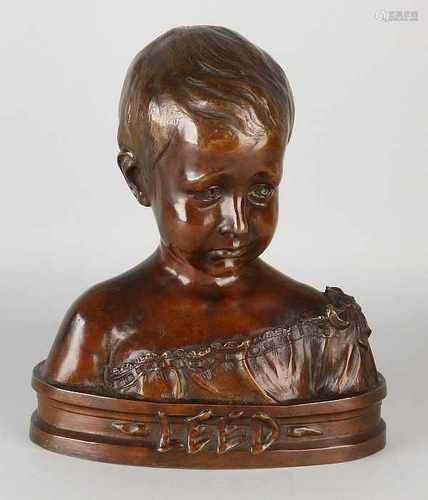 Antique signed bronze bust. Title: Leed. Sad girl. Approximately 1915. By J. Hull Broeck.