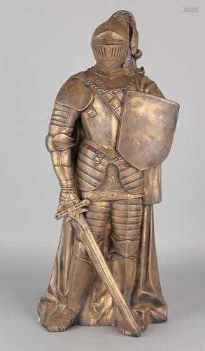 Large bronskleurig terracotta Fig. Knight. Second half 20th century. Chip bottom edge behind.