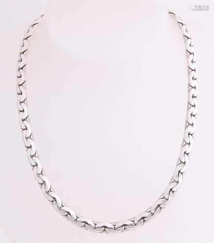 Silver necklace, 925/000, with luna link. Width 6 mm. length 41.5 cm. approximately 44.5 grams. In