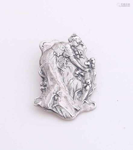 Silver brooch, 925/000, Art Nouveau style with a picture of a lady among flowers. 4x3cm. about 12