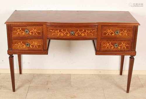 English mahogany ladies desk with floral marquetry. Louis XVI style. Circa 1920. Size: 79 x 47 x 128