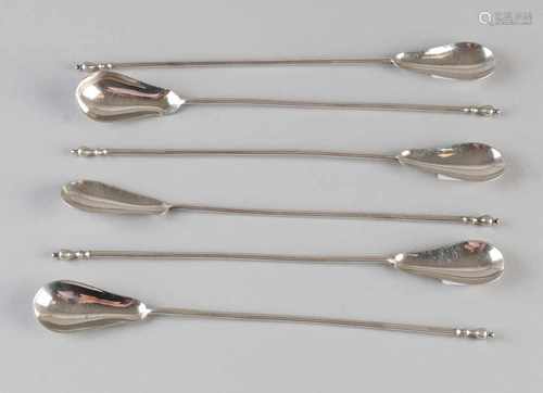 Six 835/000 silver longdrink spoons with long knob stem and pear-shaped trough. Mr. L. Uctor