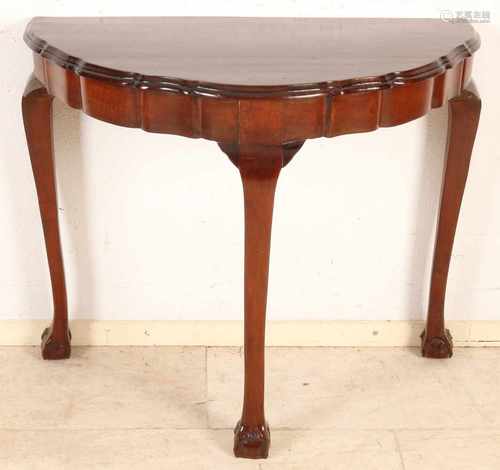 19th Century mahogany half-moon table with scalloped blade. Size: 79 x 87 x 40 cm. In good