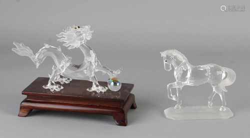 Two parts Swarovski in good condition with original boxes: 1x dragon with display (238202 Crystal