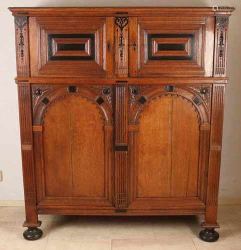 17th Century Utrecht oak gate with ebony cabinet. missing two pieces of wood front. Otherwise in