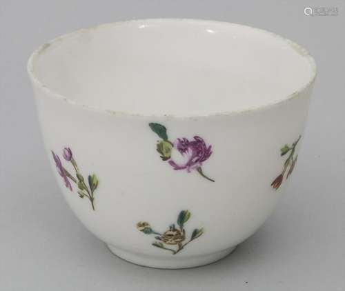 Koppchen mit Blumenmalerei / A cup with flowers,