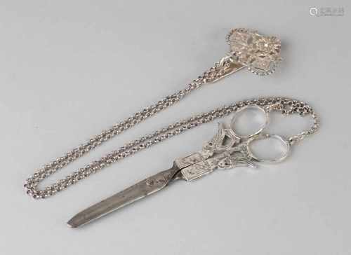 Silver scissors with chain and rokhaak, 833/000. Scissors handles with silver in the form of