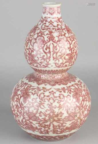 Large Chinese porcelain vase nodule with lead glaze and pink floral decors. With bottom mark. Been