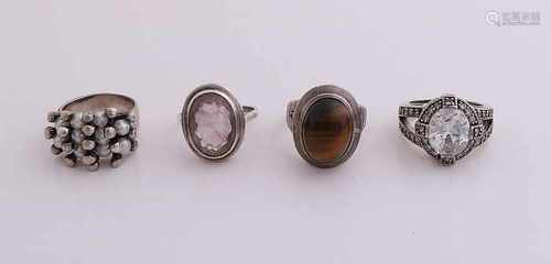 Lot 4 silver rings with pearls, tiger eye, amethyst and zirconia. Various levels. a total of about