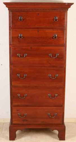 English-style chiffoniere mahogany. Style furniture. Second half 20th century. Size: 154 x 71 x 49