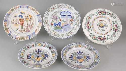 Five antique Delft Fayence polychrome painted plates, three times pancake. Branded APK. Size: ø 23-