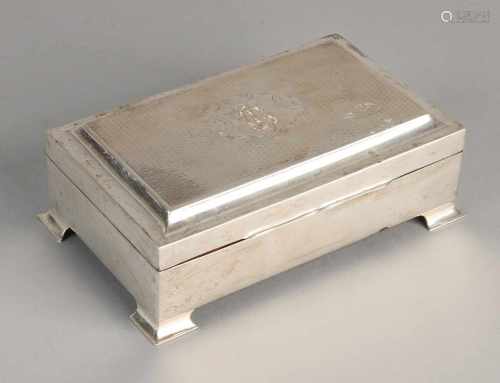 Silver tobacco box, 925/000, rectangular model with hinged lid provided with guillouche operation