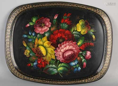 Tin tray with hand-painted floral decor. 20th century. Size: 58 x 40 cm. In good condition.