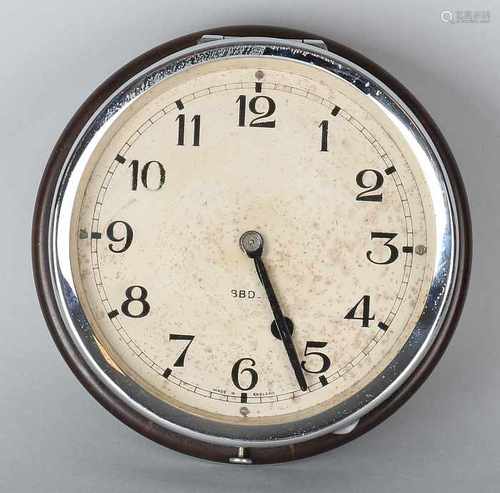 Bakelite English wall clock with chrome. Circa 1940. Size: 6 x ø 17 cm. In good condition.