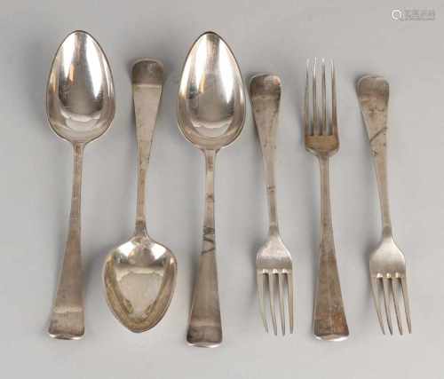 Lot with silver cutlery, 833/000, consisting of three dessert forks and dessert spoons 3 with lofje.