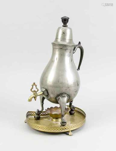 Large antique pewter urn with brass Comfoor. Circa 1800. Size; H, 41.5 cm. In good condition.