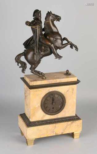 French Charles Dix pendulum. Circa 1830. Marble bronze Napoleon Bonaparte. Original eight-day