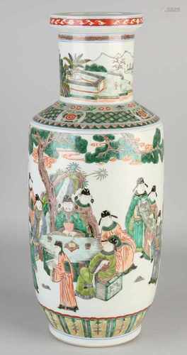 Large Chinese porcelain Family Verte vase with round figures decor and bottom six characters mark.