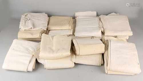 Large lot antique linen. In box. Size: 40-50 cm. In fair / good condition.