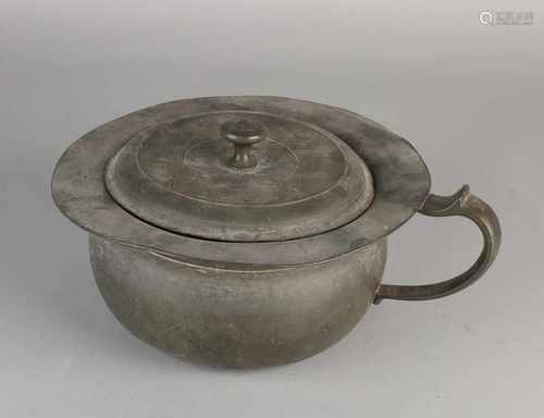 19th century tin pot with soil marks. Size: 16 x 30 x 24 cm dia. In good condition.