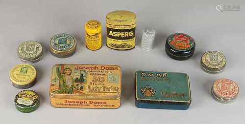 Twelve advertising tins, diverse. Among other things: Chew Tobacco, shaving soap, cigarettes, et