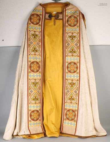 Old church chasuble. 20th century. Size: 132 x 63 cm. In good condition.