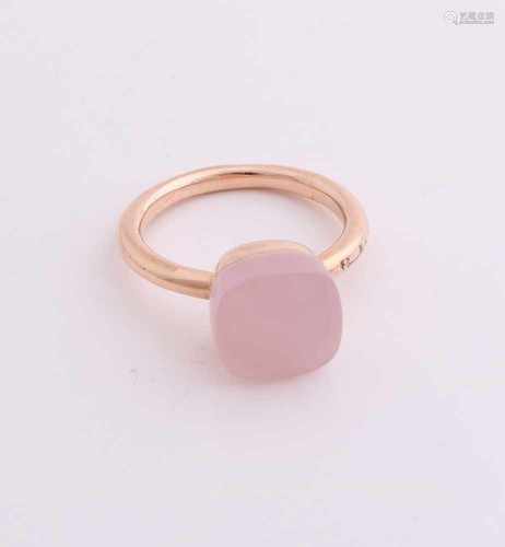 Rose gold ring, 585/000, with pink quartz. Bolle ring with a pillow-shaped cut rose quartz, 11x11mm.