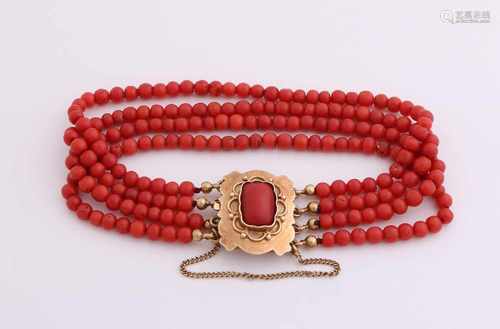 Bracelet coral with yellow gold clasp with coral, 585/000. Bracelet with 4 rows of round blood