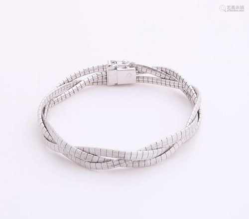 Silver bracelet, 800/000, woven matt links. Equipped bakslot and safety. 19.5 cm. approximately 21.5