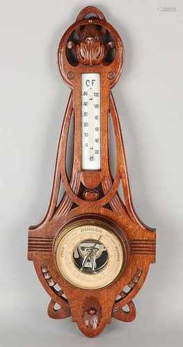 Antique oak Nouveau barometer. Circa 1915. Dimensions: 67 cm. In good condition.