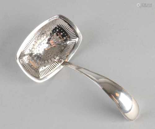 835/000 Silver Empire dispensing spoon with fine pierced bucket and handle with the double fillet