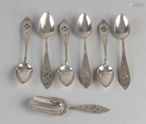 Six 835/000 Art Deco silver teaspoons, partly matted and engraved steal four openwork hearts. Mr.