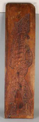 Large antique pine plank gingerbread. 19th century. Size: L 109 x W 28 cm. In good condition.