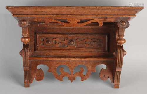 German Gründerzeit oak wall clock console. Circa 1880. Dimensions: 19 x 31 x 19 cm. In good