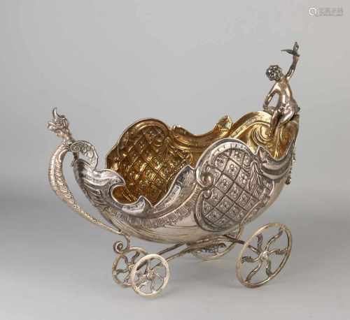 Beautiful silver victory-carriage, 800/000, lavishly decorated with acanthus leaves, palmettes and