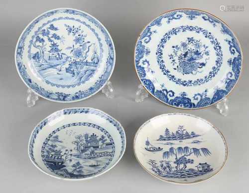 Four 18th century Chinese porcelain Queng Lung signs. Divers. With landscapes / floral decor.