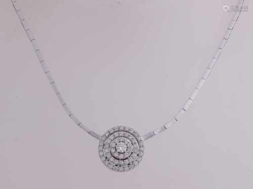 Elegant white gold choker, 585/000, with diamond. A staafjeschoker, 2 mm, with in the middle a big