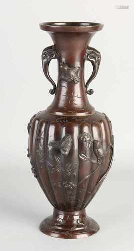 Antique Japanese bronze vase with birds on flowering branches decor. Circa 1900. Dimensions: H 34