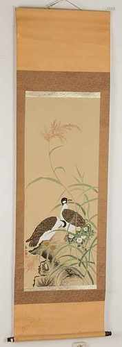 Old / antique Chinese rolschilderij. Signed. Ducks. Gouache on silk. Size: 165 x H B 53 cm. In