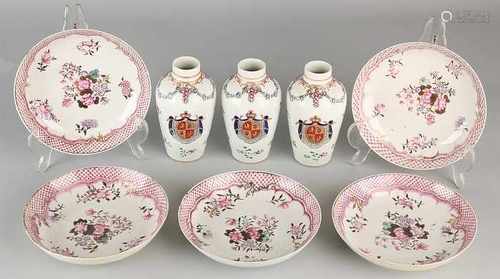 Achte share 19th century Chinese porcelain. Rose family, decor Samson and Lowestoft. Consisting