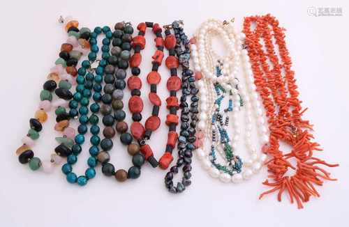 Lot gemstone jewelry include agate, pearls, coral and coral foam.