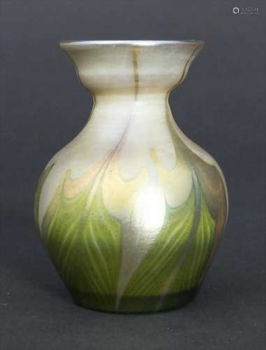 Vase / A vase, LOUIS COMFORT TIFFANY (1848-1933)