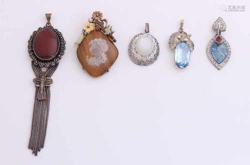 Lot 5 silver pendants, 925/000, various models with carnelian, opal moziak and tiger. total about