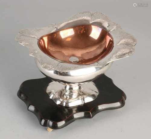 Silver Comfoor, 833/000, with copper inner, rectangular molded Comfoor with creases, along the edges